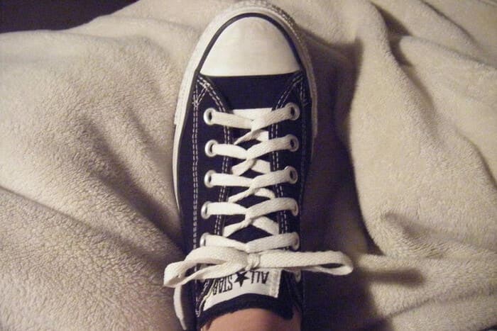 Những kiểu buộc dây giày Converse đẹp nhưng không cầu kỳ