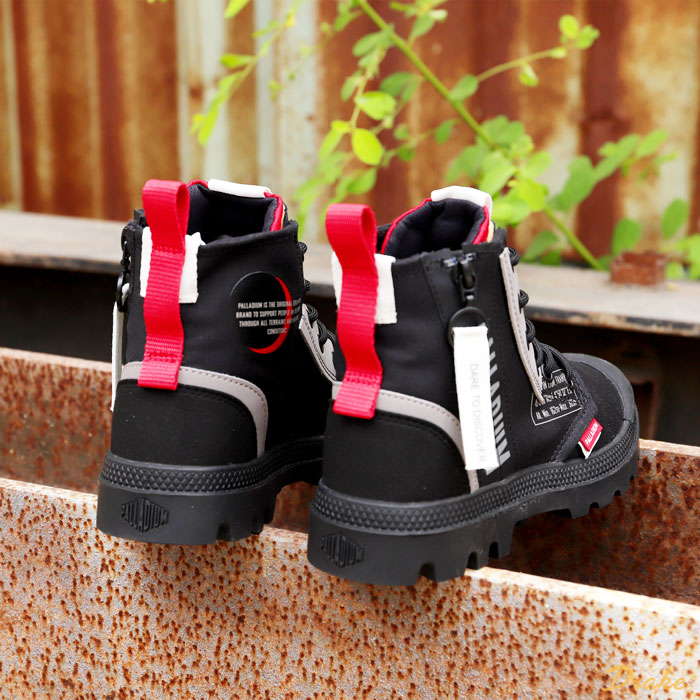 Palladium Pampa Hi Dare Zip và chất “bụi phố” không thể nhầm lẫn
