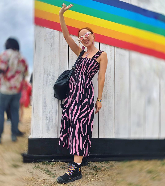 Thử sức với phong cách nổi bật cùng bộ đôi Palladium cầu vồng