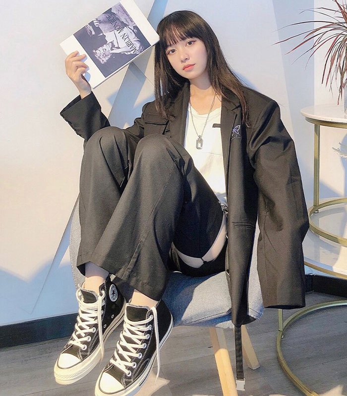 Học cách phối đồ với giày Converse cổ cao nữ đi học