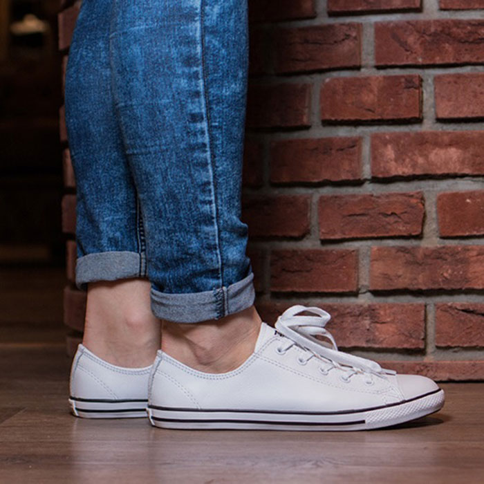 Phong cách giày Converse nữ hô biến vẻ rạng rỡ cho phái đẹp