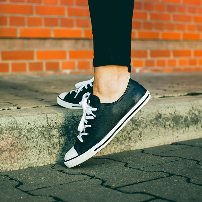 Phong cách giày Converse nữ hô biến vẻ rạng rỡ cho phái đẹp