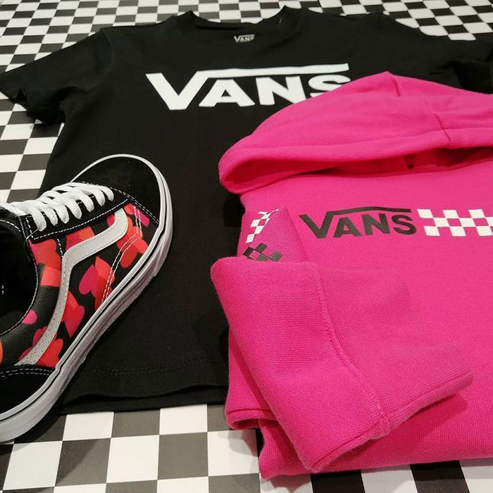 Cập nhật bảng size áo thun Vans để lựa chọn sản phẩm phù hợp nhất
