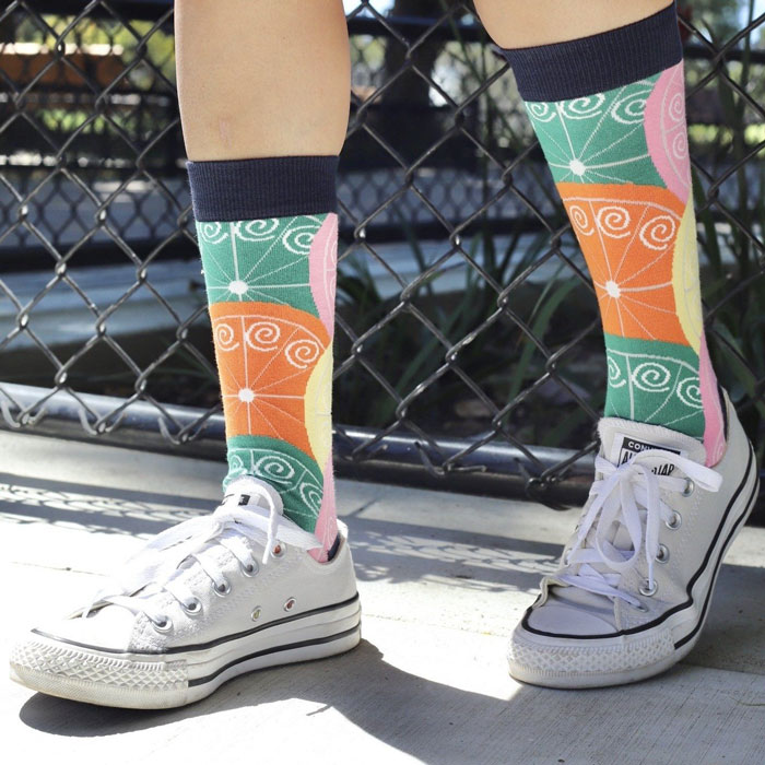 Học hỏi gì từ cách mix match sành điệu với tất Converse nữ 