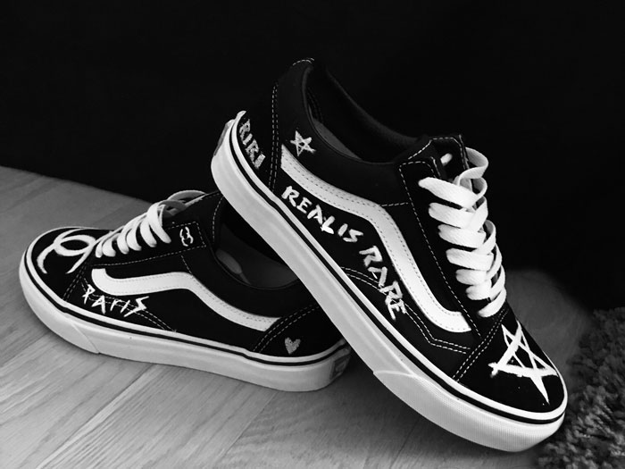 Không cần nhiều giày, chỉ cần biết vẽ giày Vans Old Skool 