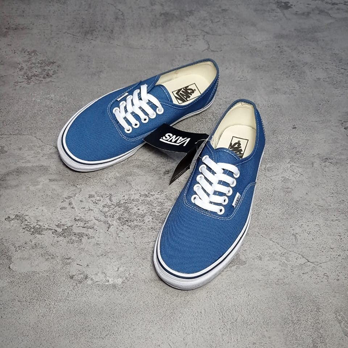 Đôi nét về những mẫu giày Vans Authentic Classic làm các tín đồ say mê