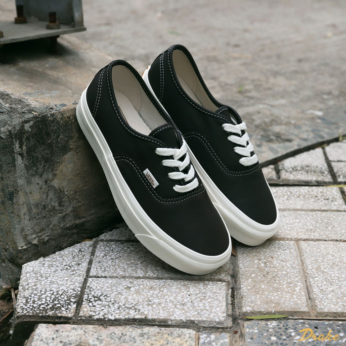 Khám phá những mẫu giày Vans Authentic đen basic vạn người mê