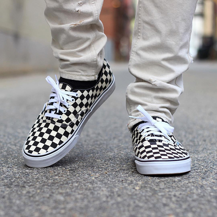 Lần theo dấu vết những mẫu Vans Checkered cực độc đáo của hãng giày trượt ván Vans
