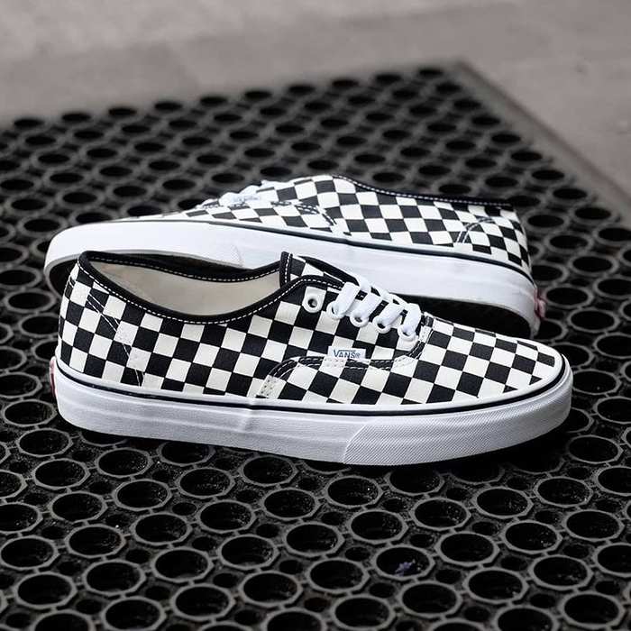 Lần theo dấu vết những mẫu Vans Checkered cực độc đáo của hãng giày trượt ván Vans