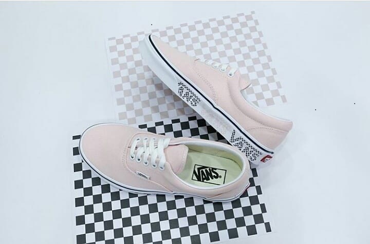 Điều gì làm nên nét độc đáo cho Vans Era Logo Checker?