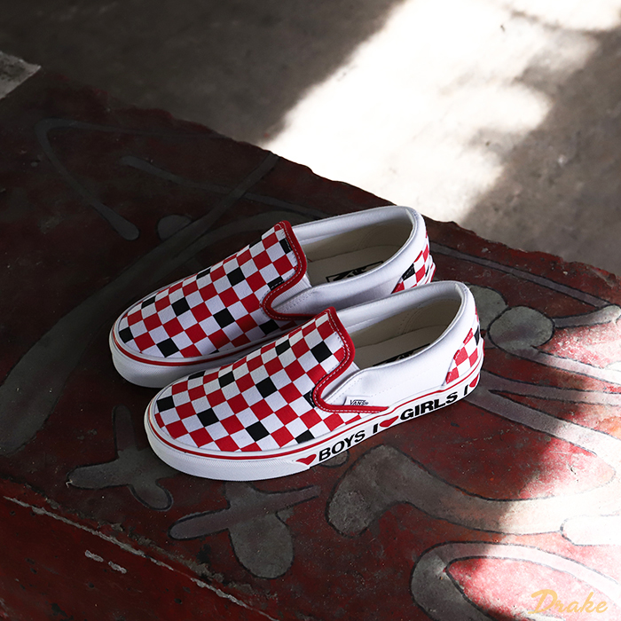 Mê mẩn trước những đôi giày Vans Slip-on Checkerboard đỏ nổi bật