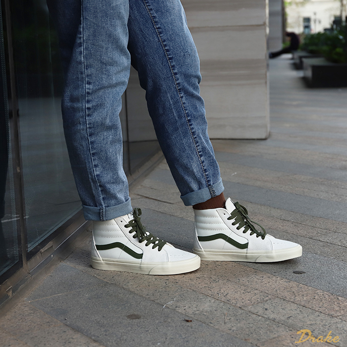 Giải mã câu hỏi “Vans UA là gì” dành cho các fan sneakers nhập môn