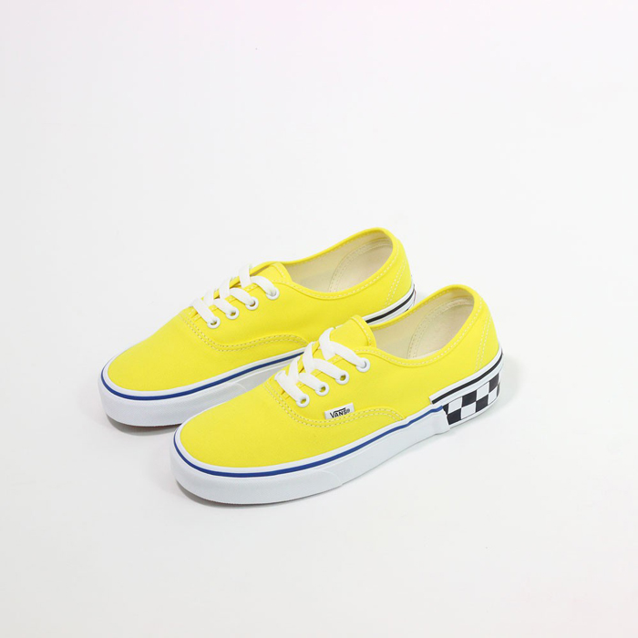 Giày Vans vàng - item không thể thiếu cho outfit mùa thu