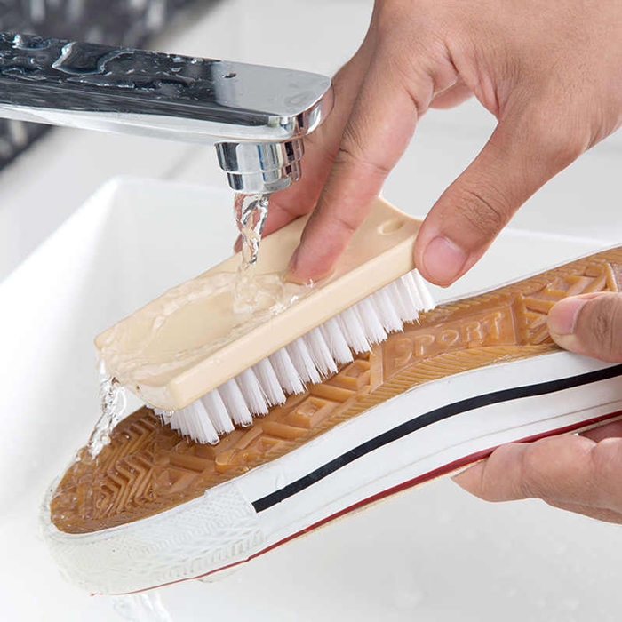 Cùng Drake chia sẻ kinh nghiệm xử lý giày Converse cũ cực hiệu quả 